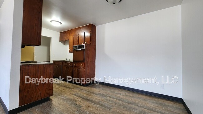 Photo - 1842 14th St S