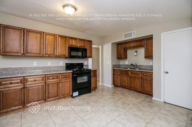 1641 W 6th Dr
