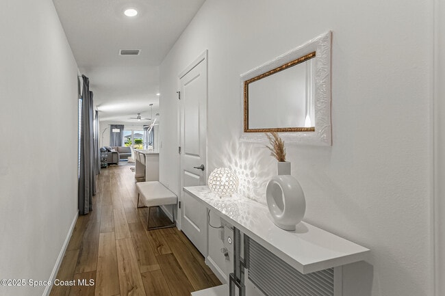 Photo - 1377 Colebrook Cir SW