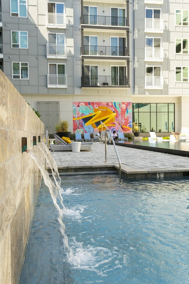Mosaic Summit Pointe