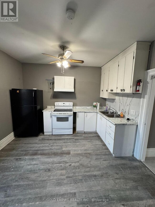 Photo - 777 Little Grey St