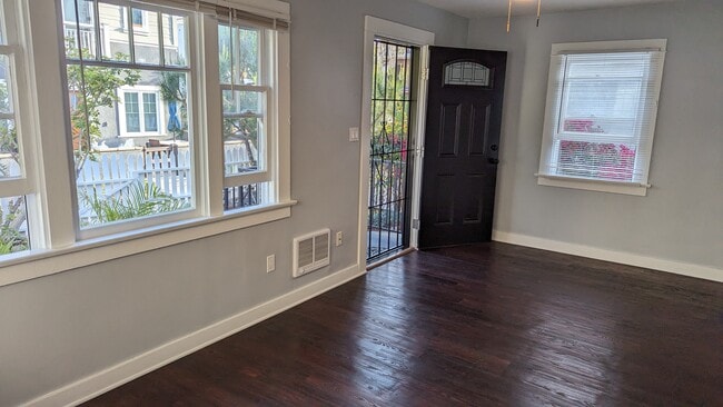 Photo - 806 Kennebeck Ct