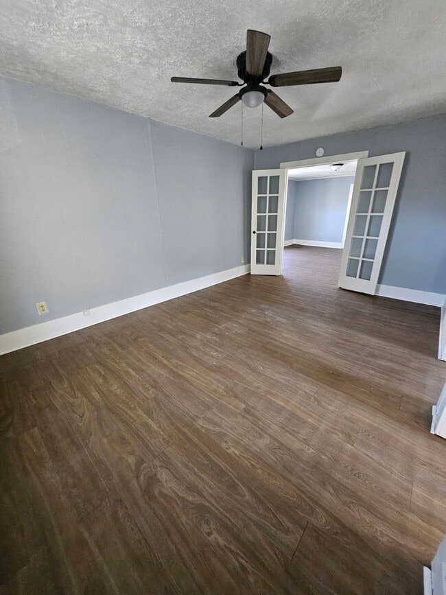 Photo - Upper 2 bedroom unit west side