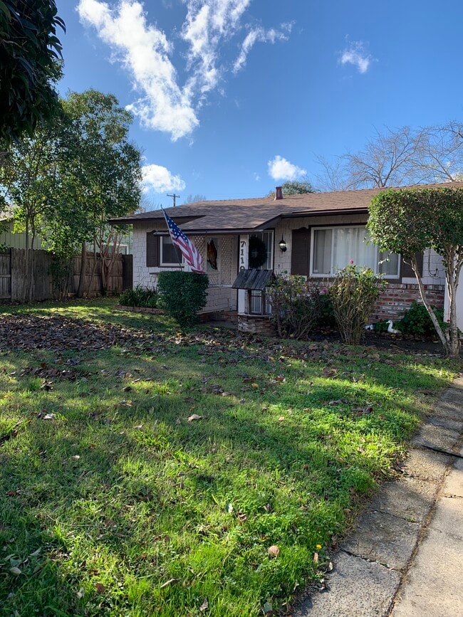 Photo - 7110 Celia Ave