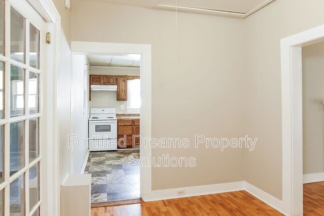 Photo - 842 Efird St