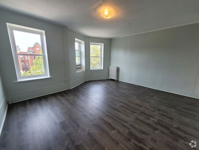 Building Photo - 2929 N Calvert St Unit 3F Rental