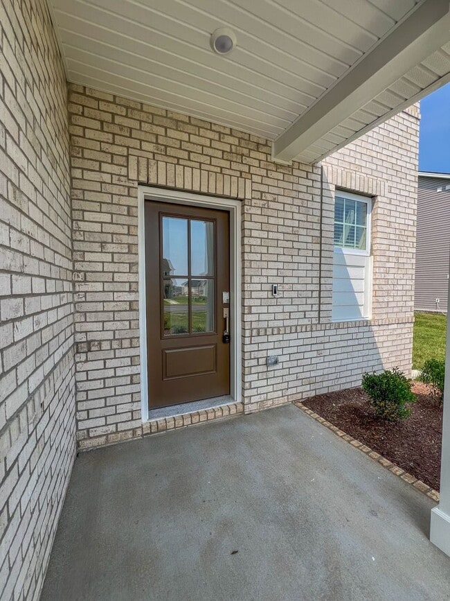 Photo - Gorgeous Home in Ross Farms with a Pool, Fitness Center and More!