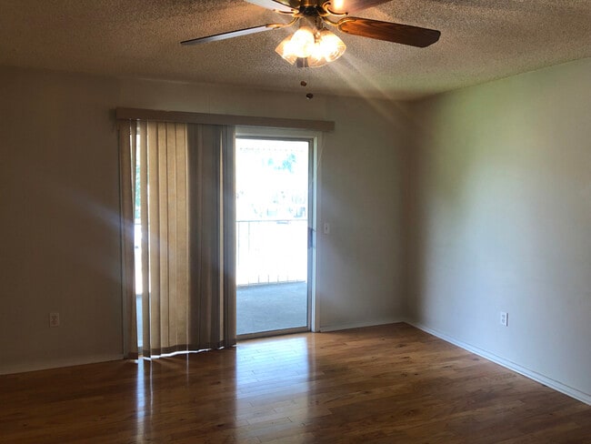 Photo - 1208 Bush River Rd Unidad G10 Rental