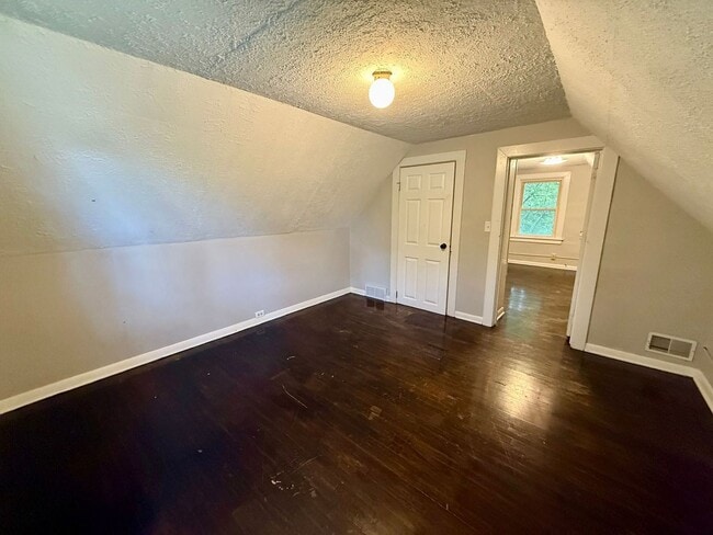 Photo - 3 Bed 1 Bath Single Family Home in Rothschild
