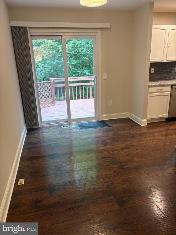 Photo - 1318 Alderton Ln