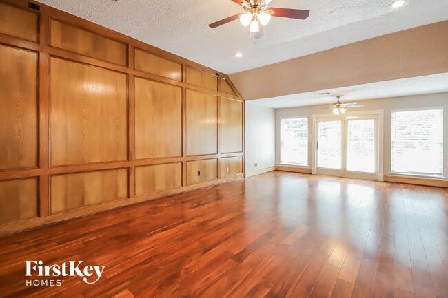 Photo - 3823 Pleasant Valley Dr