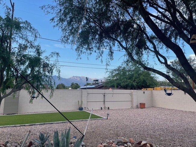 Photo - 4831 E Hampton St