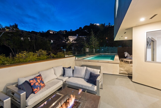 Photo - 8469 Franklin Ave