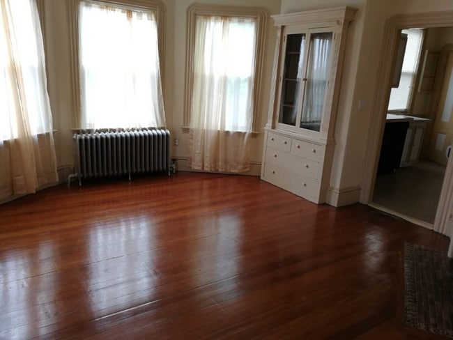 Photo - 34 Hume Ave House