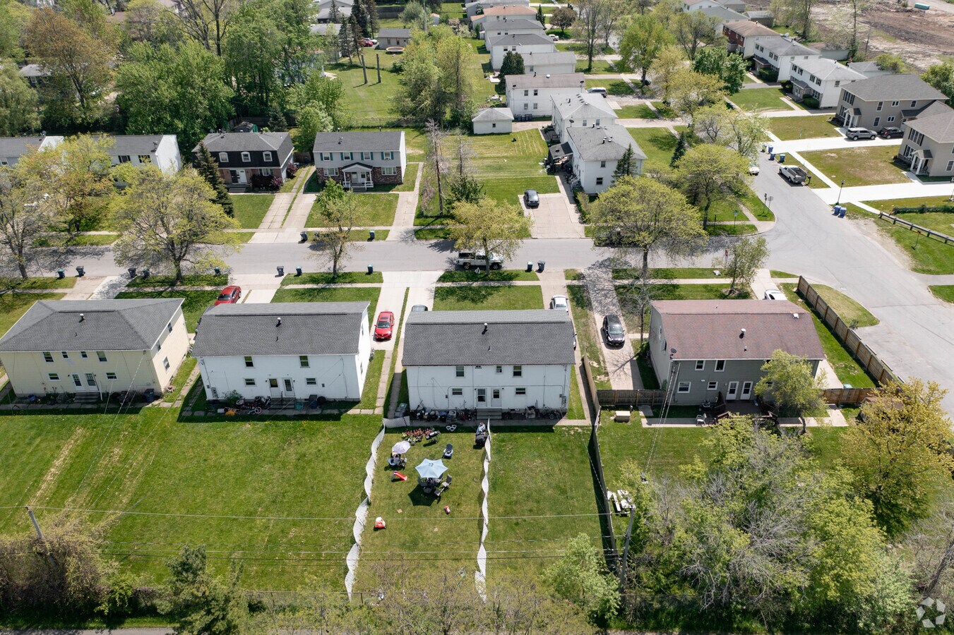 Photo - Creekwoods Community