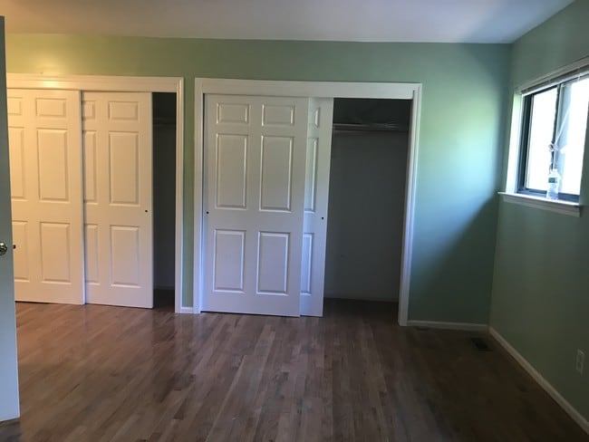 Photo - 8 Sunflower Ct