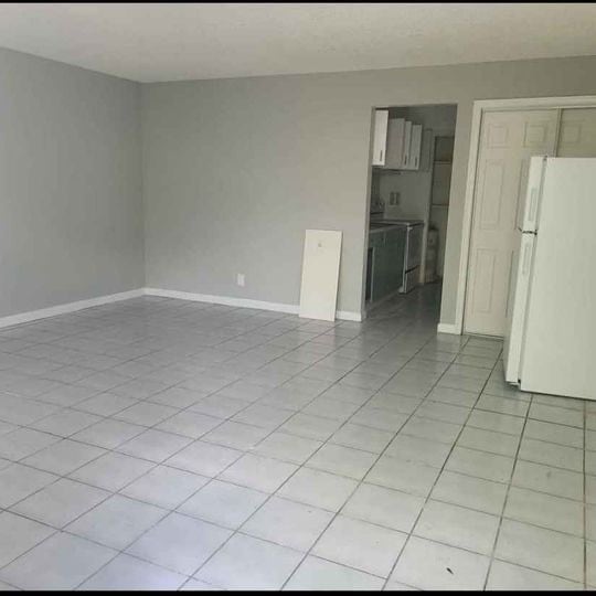 Photo - 1731 NE 60th St Apartamentos Unidad 3