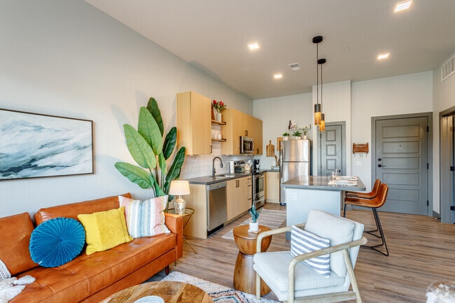 1BR, 1BA - 548 SF