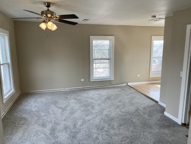 Photo - 265 Douglas Ave Unidad 2