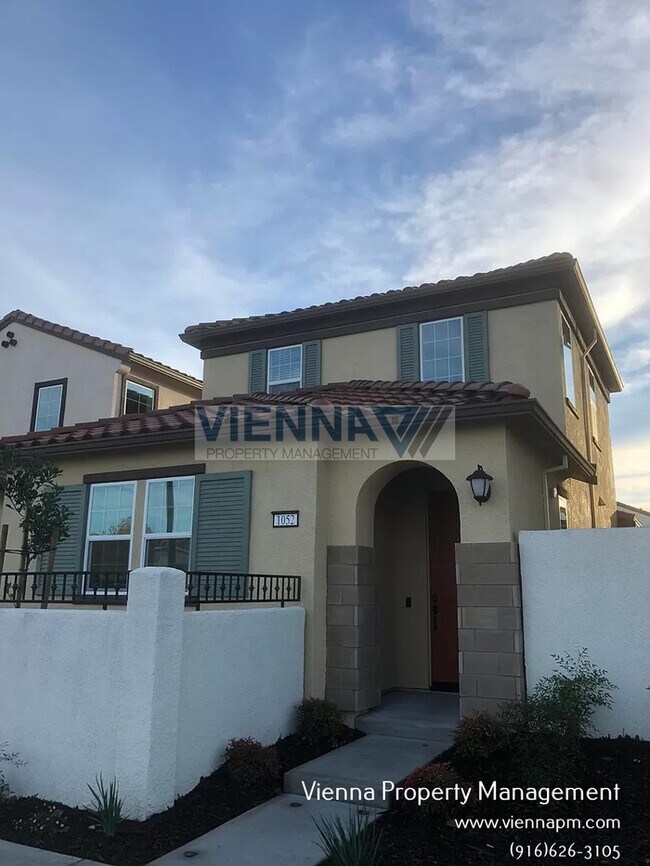 Photo - 1052 Essington Ln