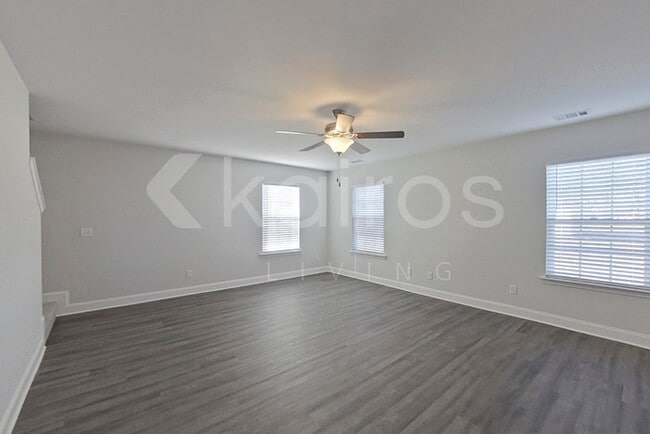 Photo - 109 Western Red Cedar Dr