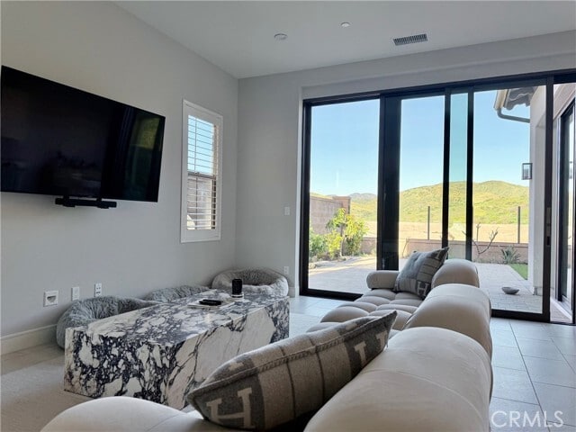 Photo - 140 Tomahawk