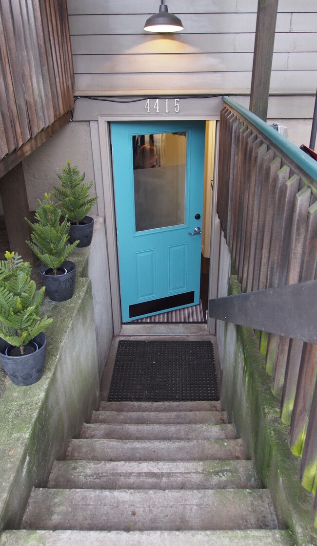 Photo - 4415 SE Hawthorne Blvd