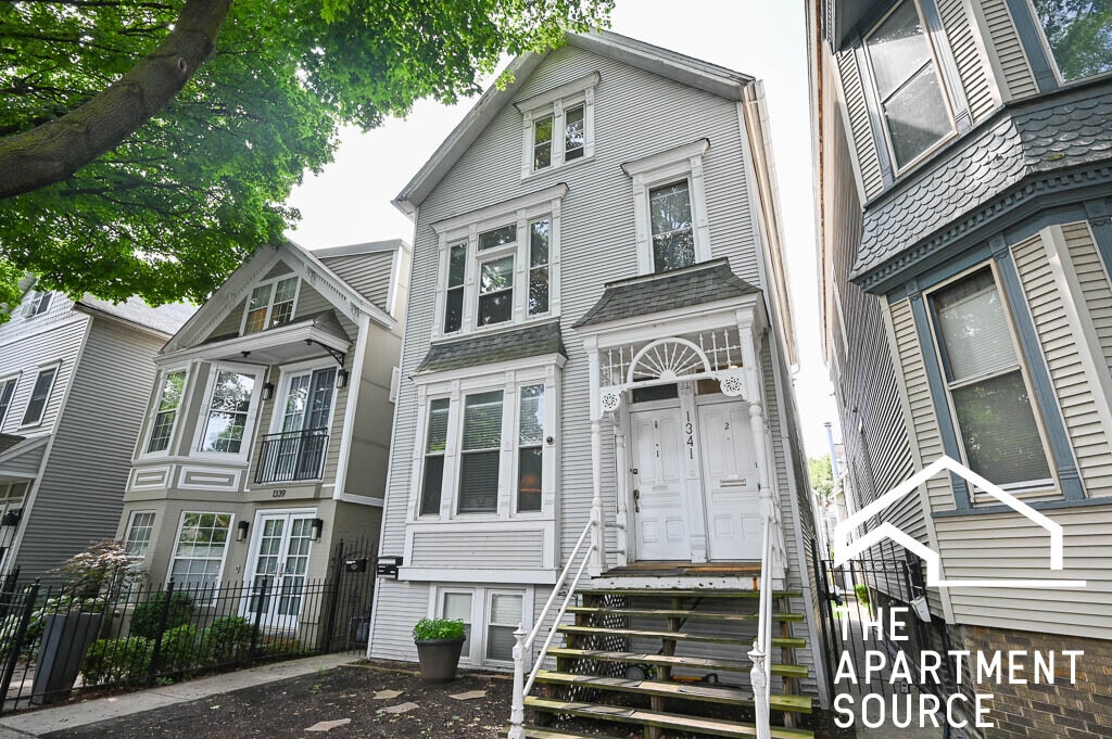 Photo - 1341 W Fletcher St