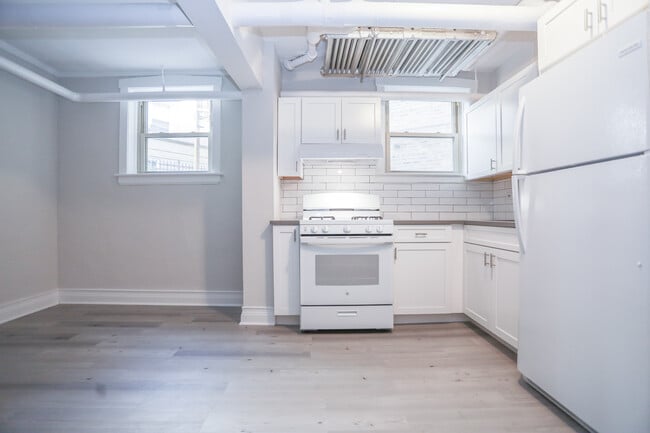 Photo - 4647 N Manor Ave Unit #G