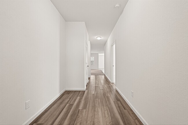 Photo - 1077 Lacebark Pne Ln