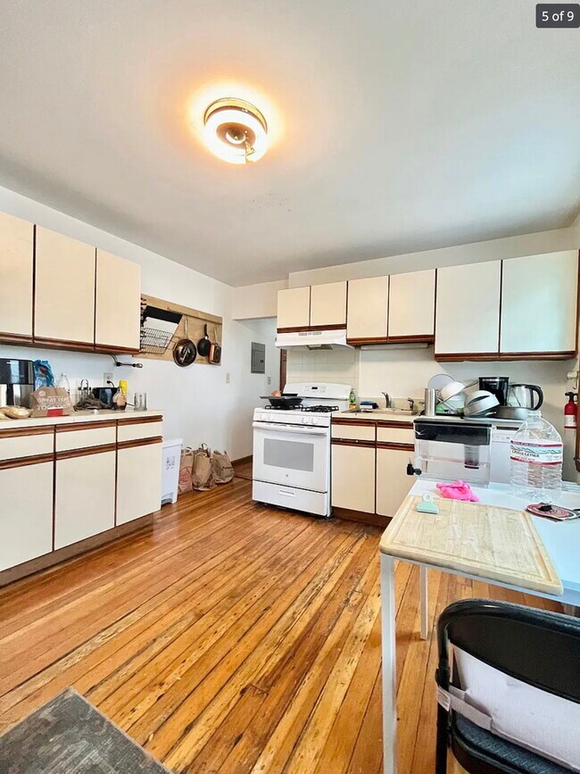 Photo - 45 Litchfield St Apartments Unit 2