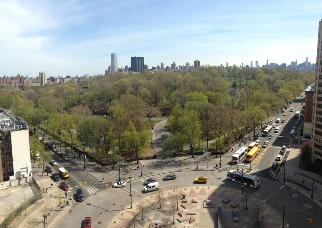 Photo - 301 W 110th St Apartamento Unidad 14F