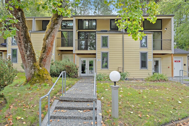 Building Photo - 6440 139th Pl NE Unit #2 Rental
