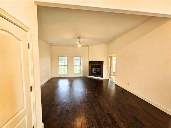 Photo - 1300 SW Willowbend Ave