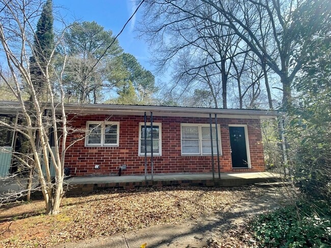 Photo - Available Now! *App Fees Waived for March!* 2 bedroom/1 bathroom updated home in Normaltown Avail...