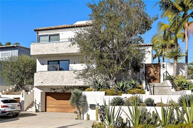 Building Photo - 228 W Avenida Cordoba
