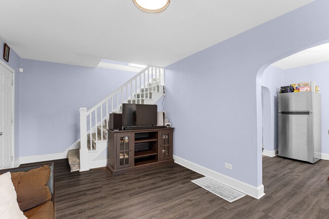 Photo - 16310 Carse Ave