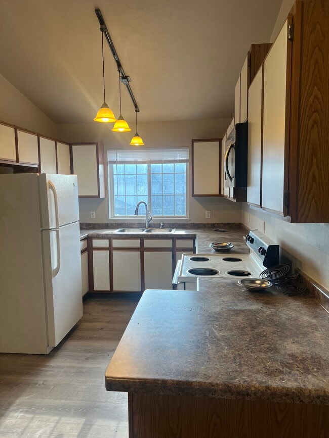 Photo - 3216 Midvale Dr