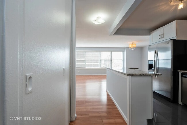 Photo - 6157 N Sheridan Rd Unit 16L