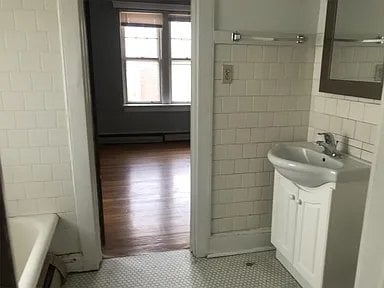 Photo - 3070 N Oakland Ave Unidad Apt 3