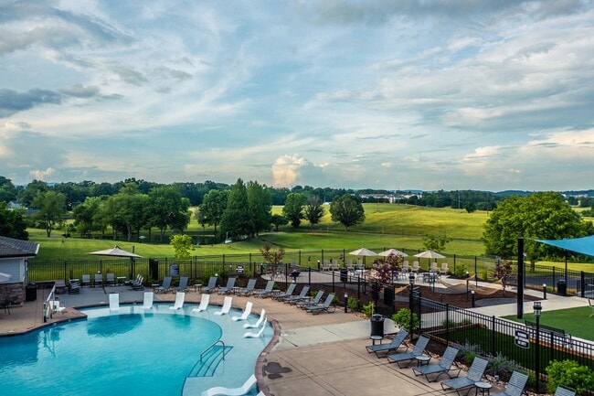 Foxridge Apartment Homes