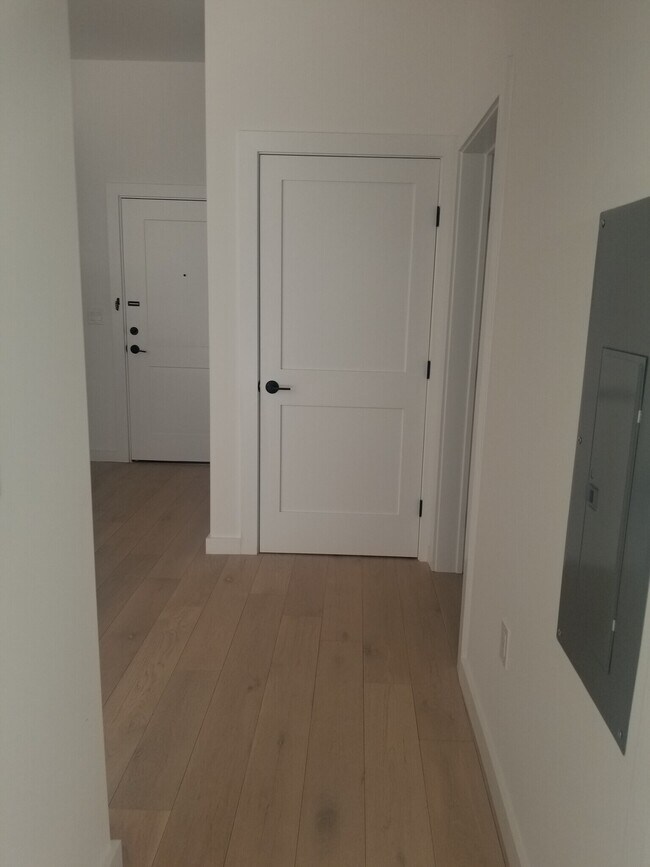 425 3rd St Unidad 205