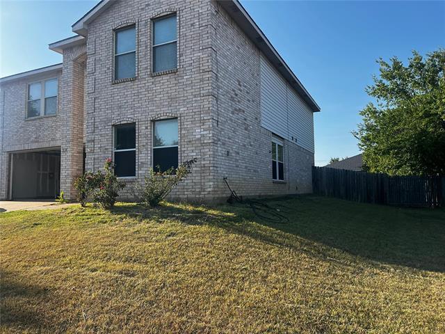 Photo - 933 Medina Dr