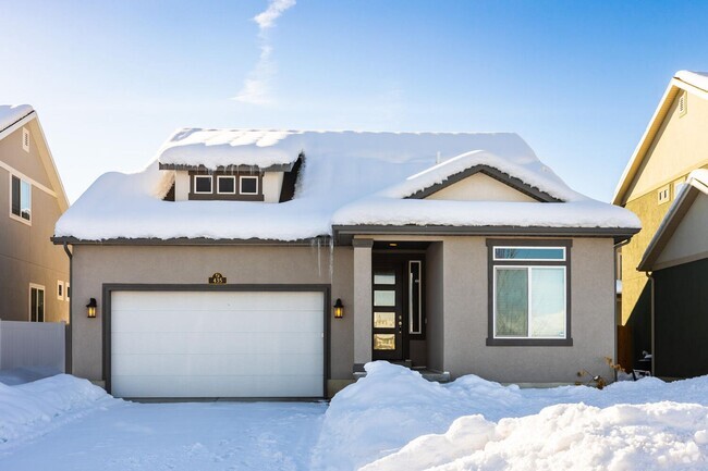 Building Photo - Single Family Home with Private Yard in Heber