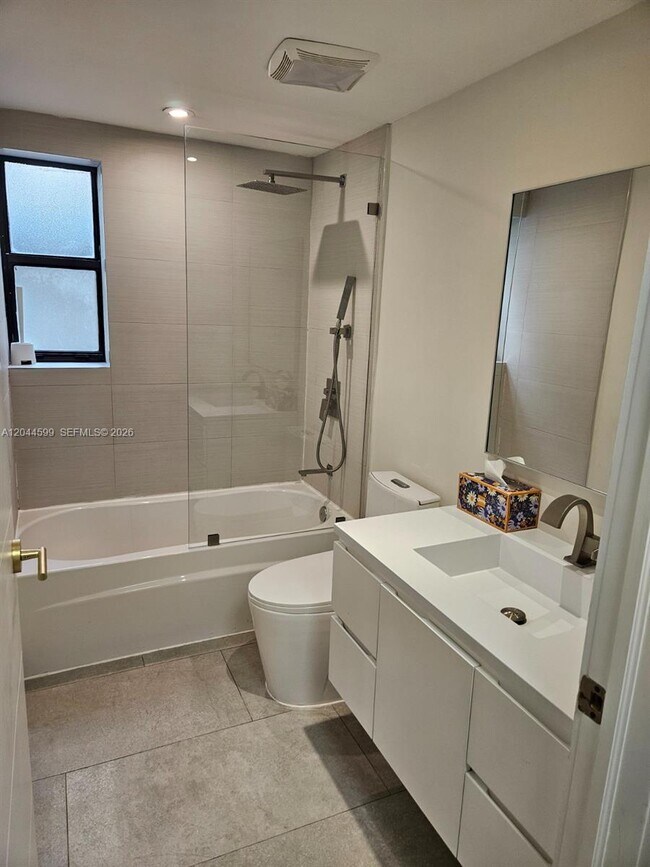 Photo - 20401 NE 30th Ave Unidad 112-8