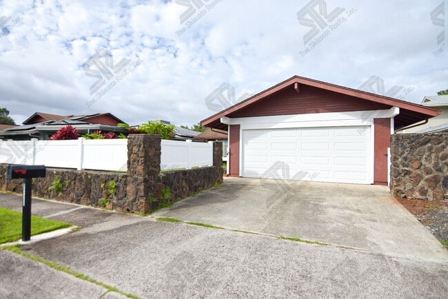 Photo - 3BR / 2Bath / 4Pkg - Home in Mililani!