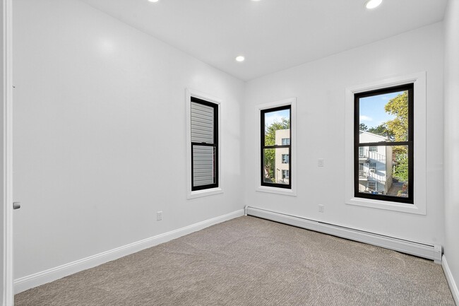 Photo - 17 Fulton Ave Unit 2