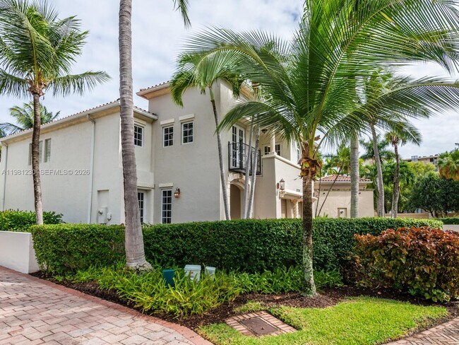 Photo - 20729 NE 32nd Ave