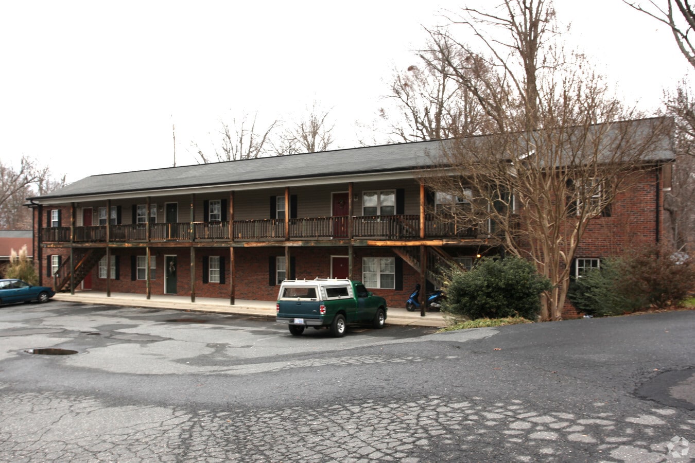 Photo - 405 Farmer Rd