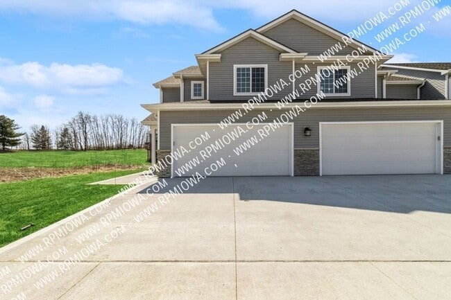 Photo - 5695 Buckthorne Dr House